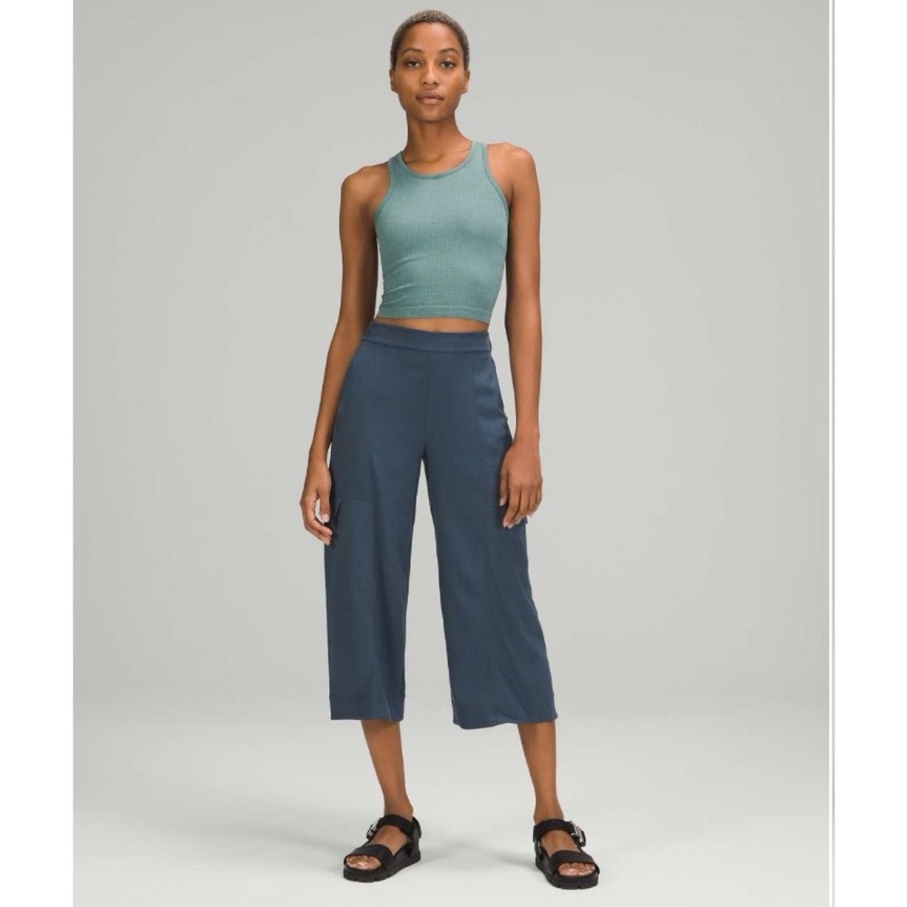Lululemon Metropolis Maven Iron Blue High Rise Crop